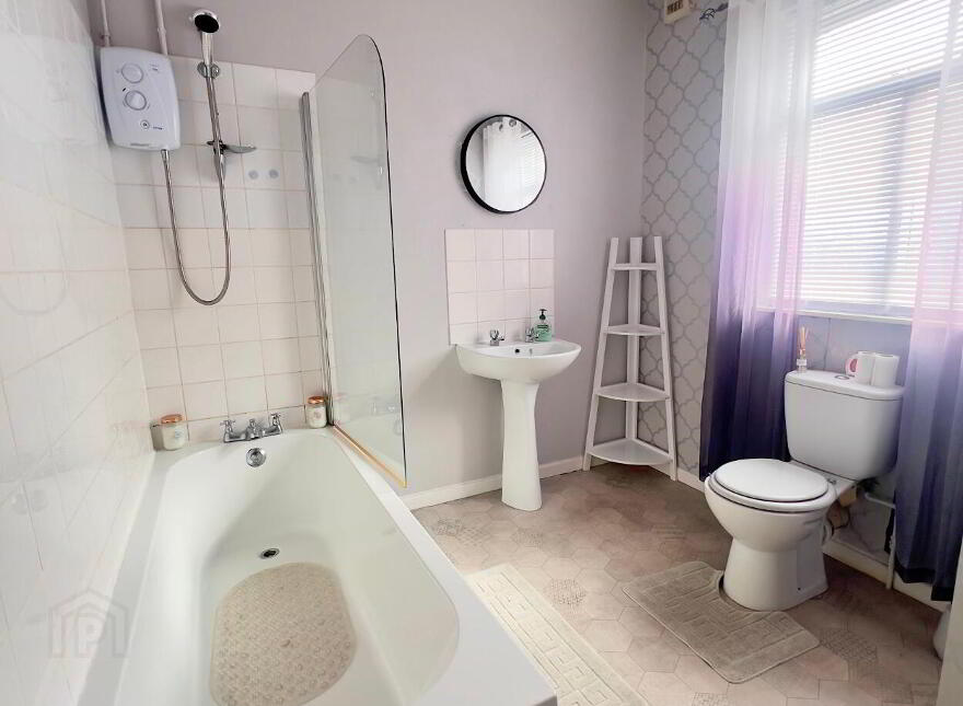 74 Circular Road, Larne, BT40 3AH