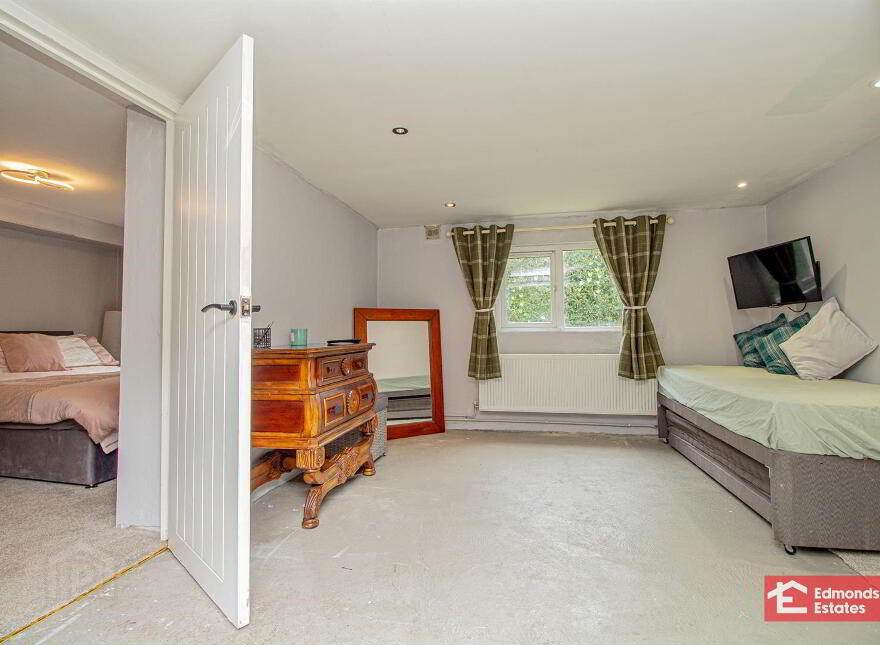 43 Cushendall Road, Ballymena, BT43 6HA