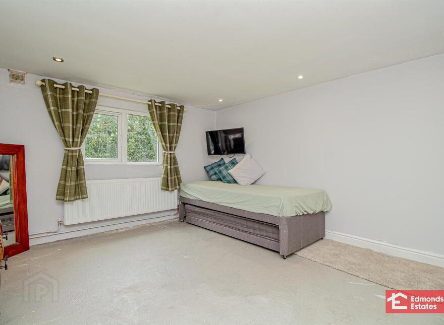 43 Cushendall Road, Ballymena, BT43 6HA