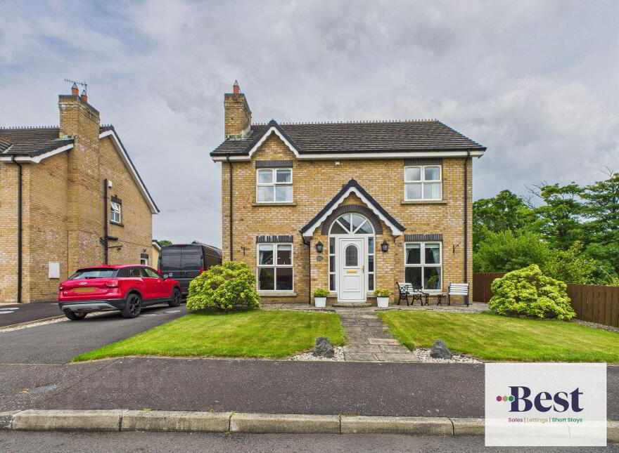 46 Corran Manor, Larne, BT40 1BH photo