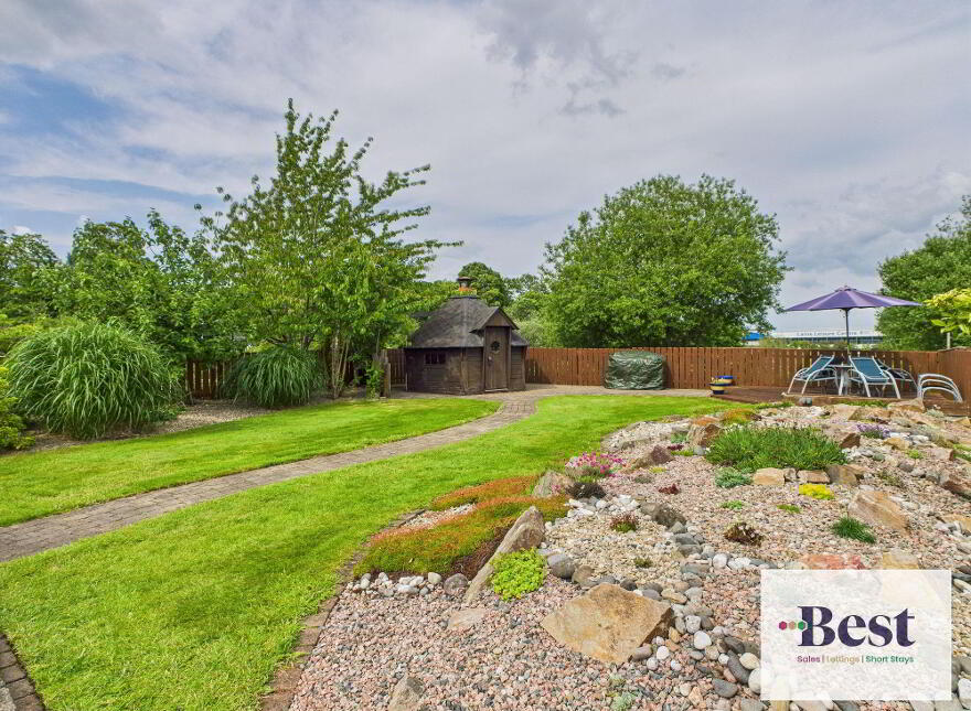 46 Corran Manor, Larne, BT40 1BH