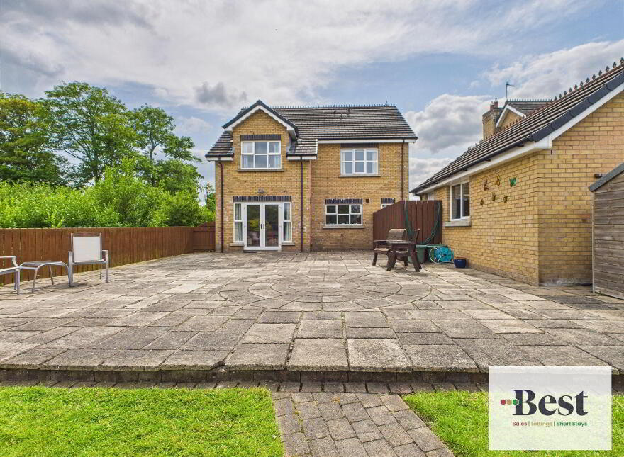 46 Corran Manor, Larne, BT40 1BH