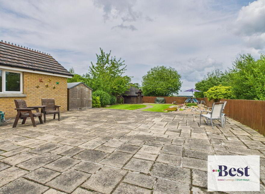 46 Corran Manor, Larne, BT40 1BH