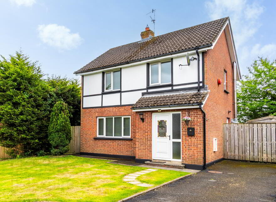 23 The Grange, Lurgan, Co. Armagh, BT67 9BU photo