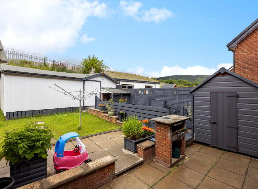 10 Loughview Glen, Belfast, BT14 8QJ