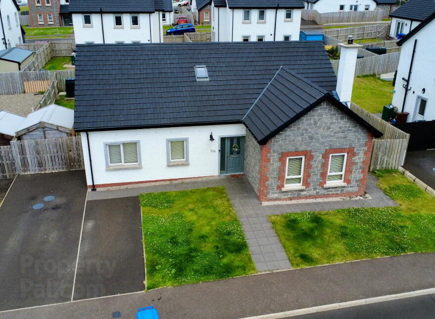 11 Gortnessy Meadows, Drumahoe, Waterside, L’derry, BT47 3NL photo