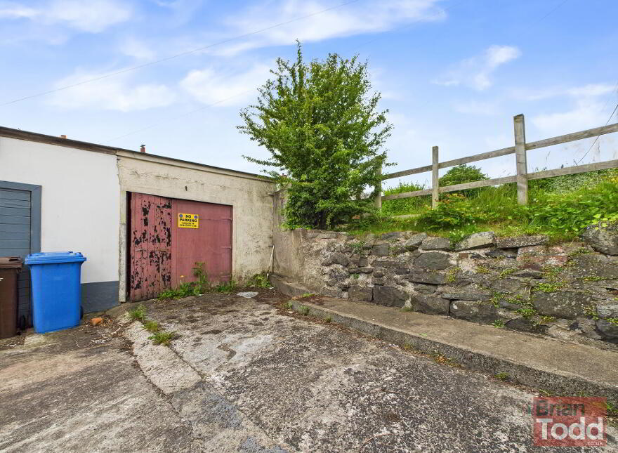 35 Kitcheners Avenue, Larne, BT40 2AB