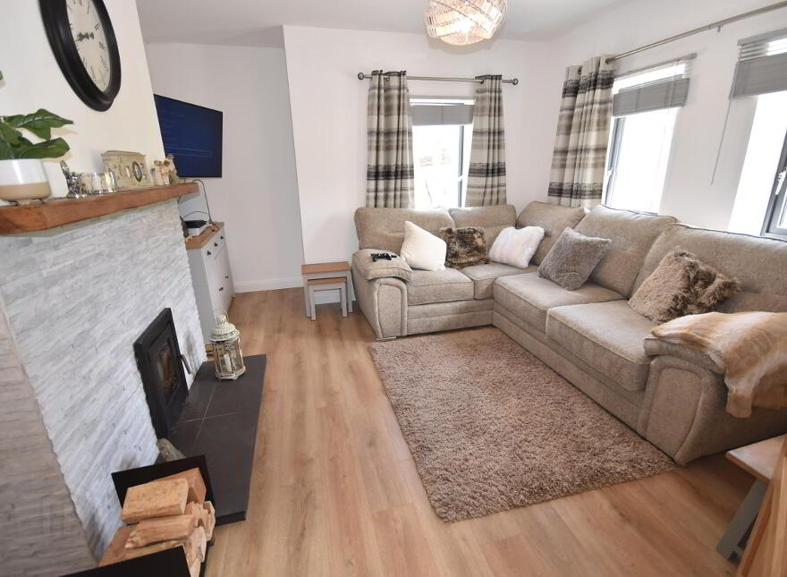 6 Raymoghey Heights, Manorcunningham, F92C8WD