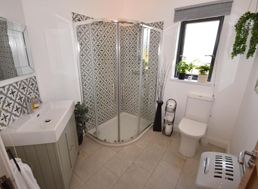 6 Raymoghey Heights, Manorcunningham, F92C8WD