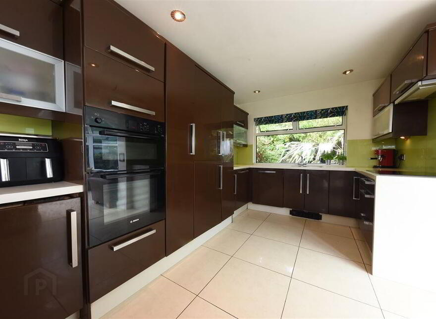 Willow Hill, Carrigaline
