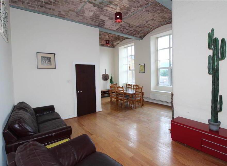 21 Linen Lofts, Belfast, BT14 7EJ