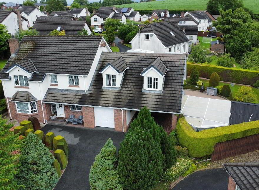 61 The Dales, Cookstown, BT80 8TF photo