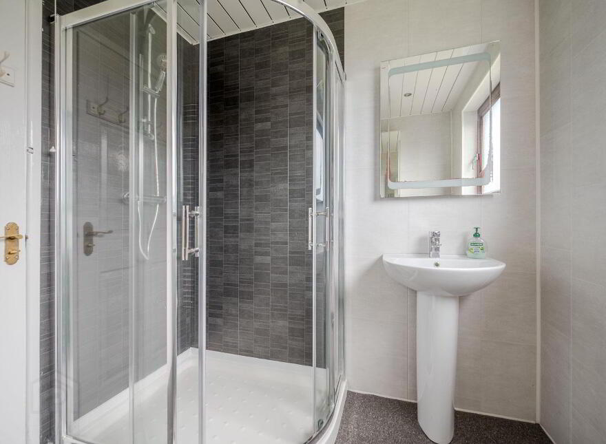 13 Ardmore Road, Holywood, BT18 0PJ