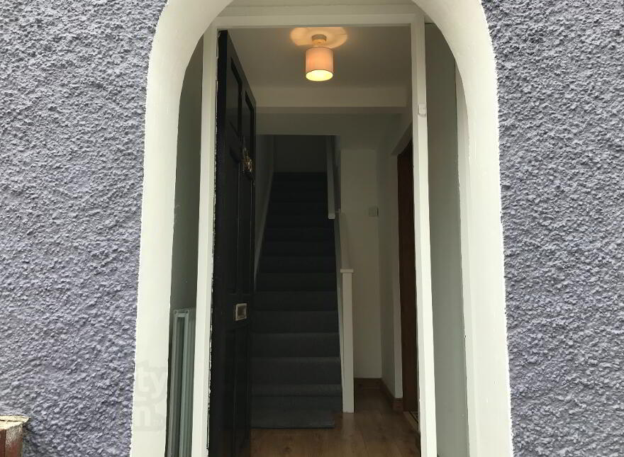 203 Ravenhill Avenue, Belfast, BT6 8LE photo