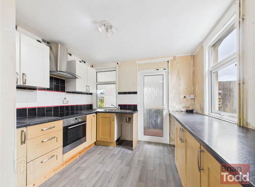 Craigy Hill, Larne, BT40 2EQ