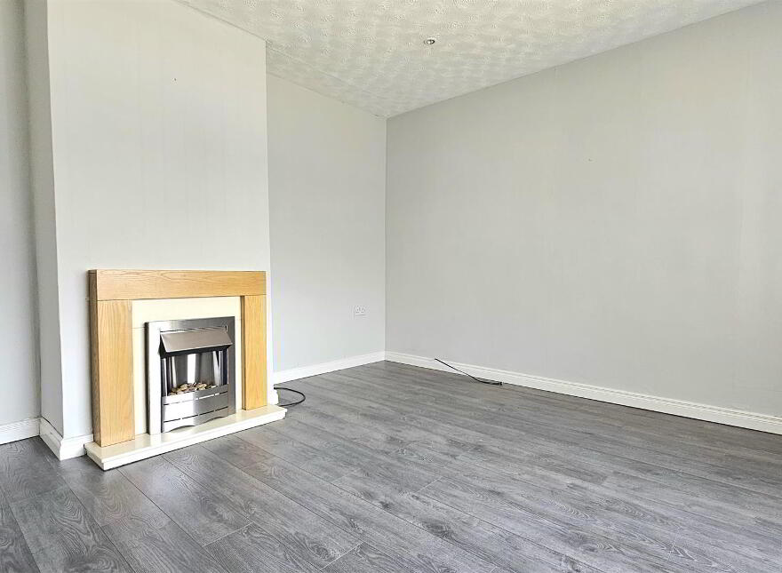 49 The Hollies, Carrickfergus, BT38 8HA