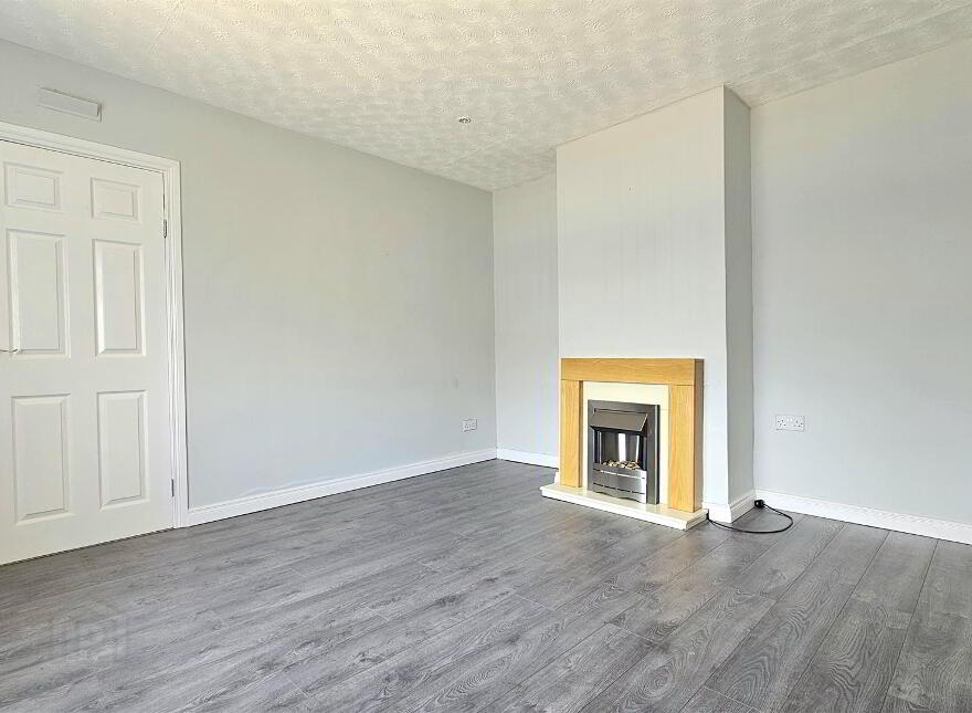 49 The Hollies, Carrickfergus, BT38 8HA