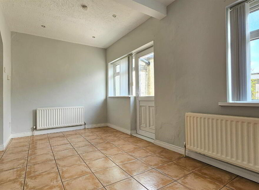 49 The Hollies, Carrickfergus, BT38 8HA