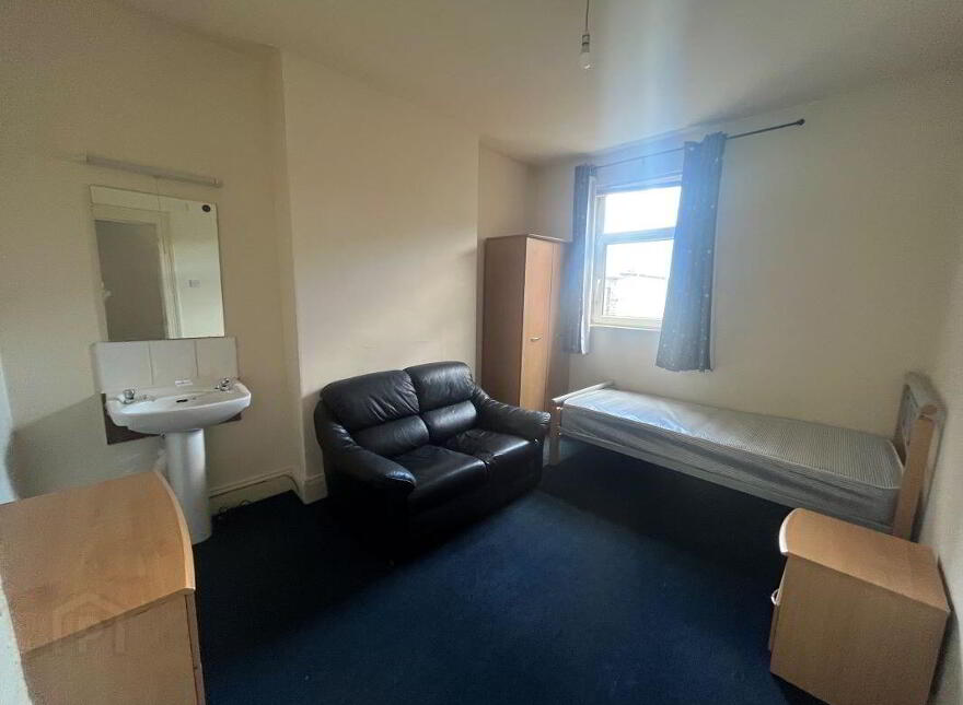 (Lot 40) 55 Ulsterville Avenue, Belfast, BT9 7AT