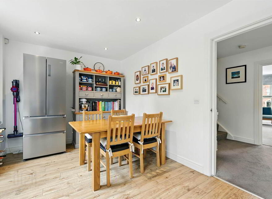 25 Demesne Gate, Holywood, BT18 9FR