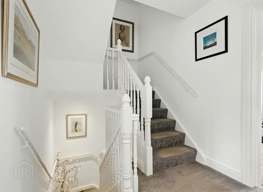 25 Demesne Gate, Holywood, BT18 9FR