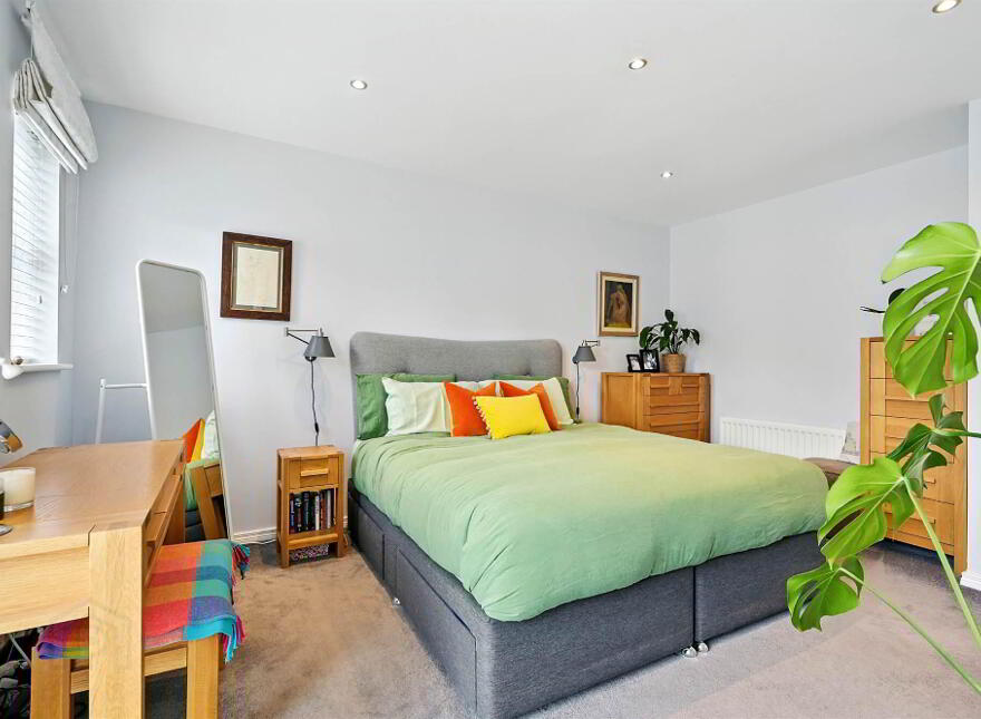 25 Demesne Gate, Holywood, BT18 9FR
