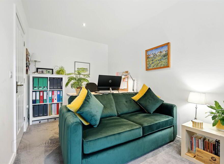 25 Demesne Gate, Holywood, BT18 9FR