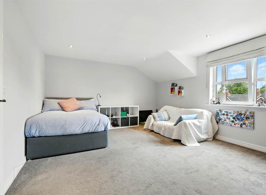 25 Demesne Gate, Holywood, BT18 9FR