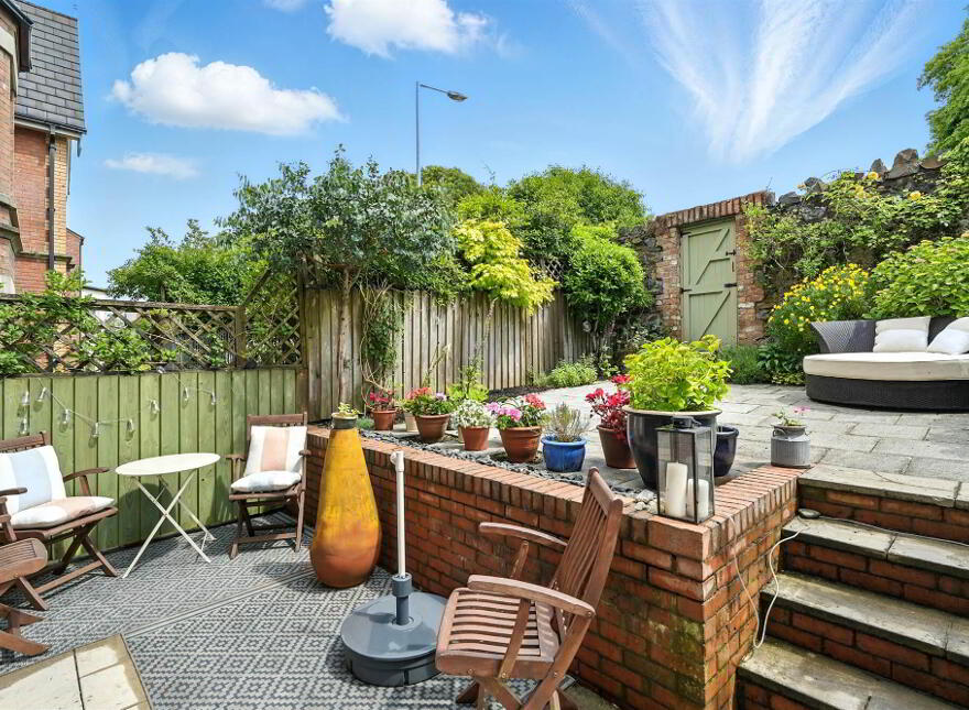 25 Demesne Gate, Holywood, BT18 9FR