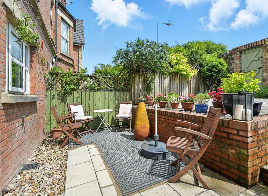 25 Demesne Gate, Holywood, BT18 9FR