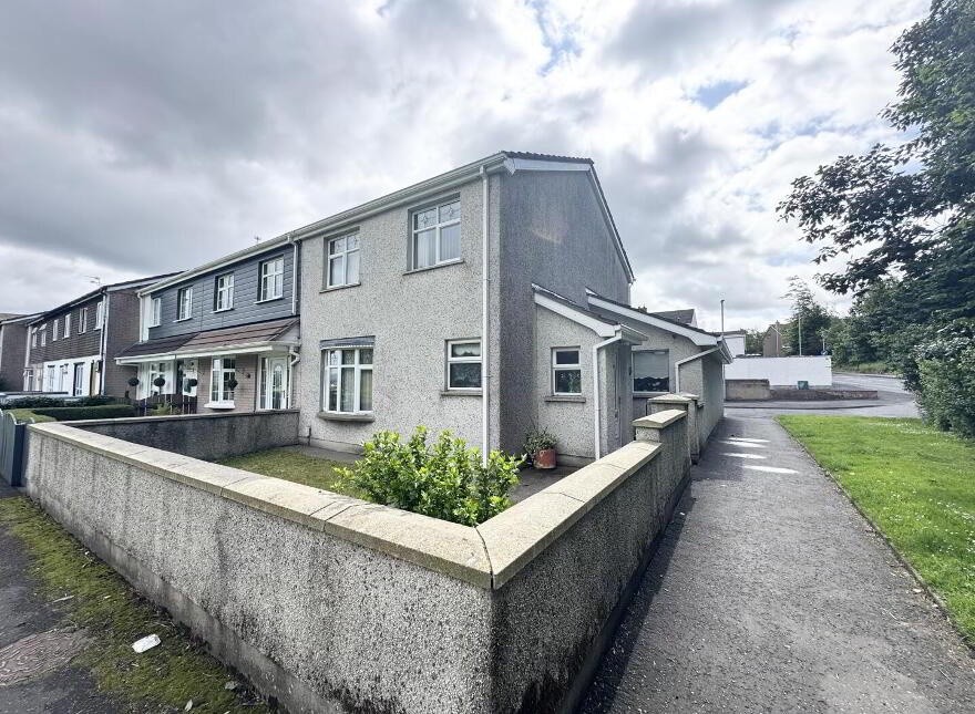 1 Meadow View Crescent, Rosemount, Derry / Londonderry, BT48 0JD photo