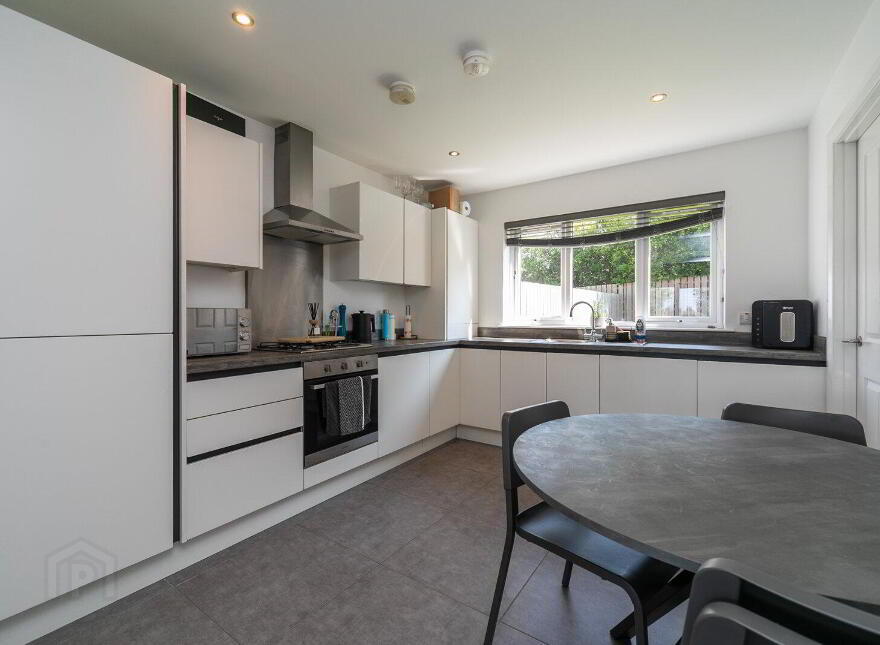 10 Park Avenue Heights, Belfast, BT4 1SH
