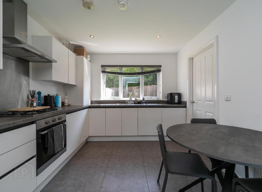 10 Park Avenue Heights, Belfast, BT4 1SH