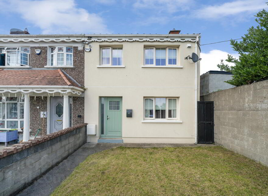 13 Valeview Drive, Finglas, Dublin, D11 photo