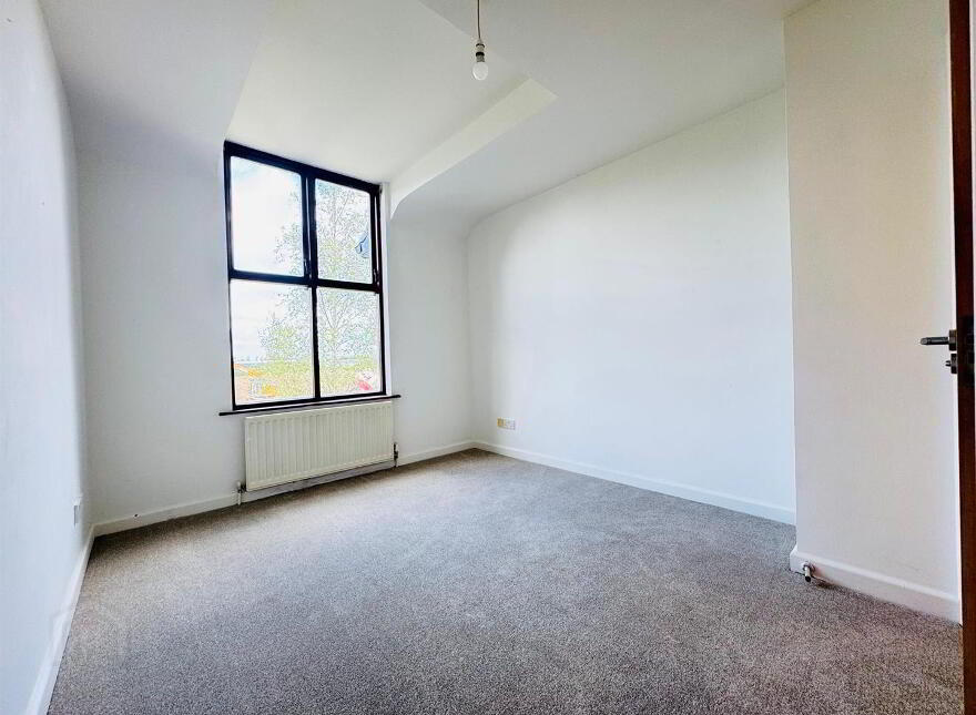 9 The Poplars, Mallusk, Newtownabbey, BT36 4QP