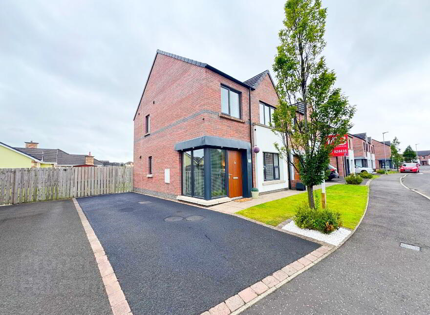 70 Broighter Gardens, Limavady, BT49 0FA photo