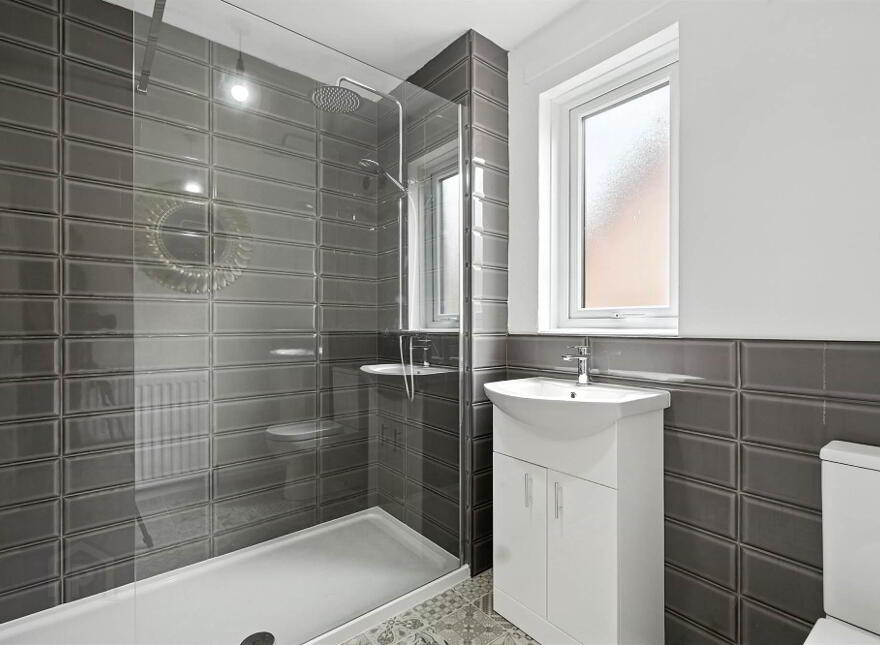 8 Riverside Avenue, Bangor, BT20 4RX