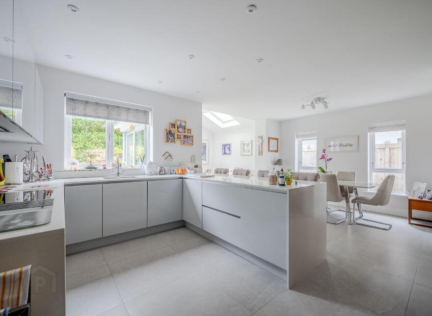 124b Crawfordsburn Road, Bangor, BT19 1BU