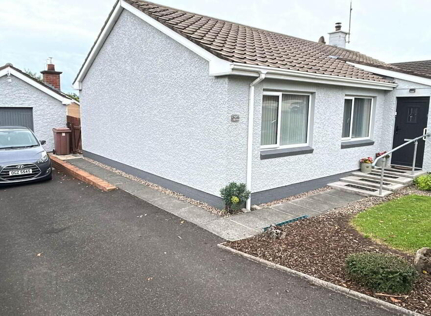 61 Glenwood Gardens, Enniskillen, BT74 7NA photo