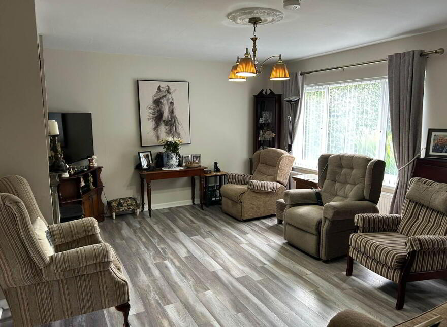 61 Glenwood Gardens, Enniskillen, BT74 7NA
