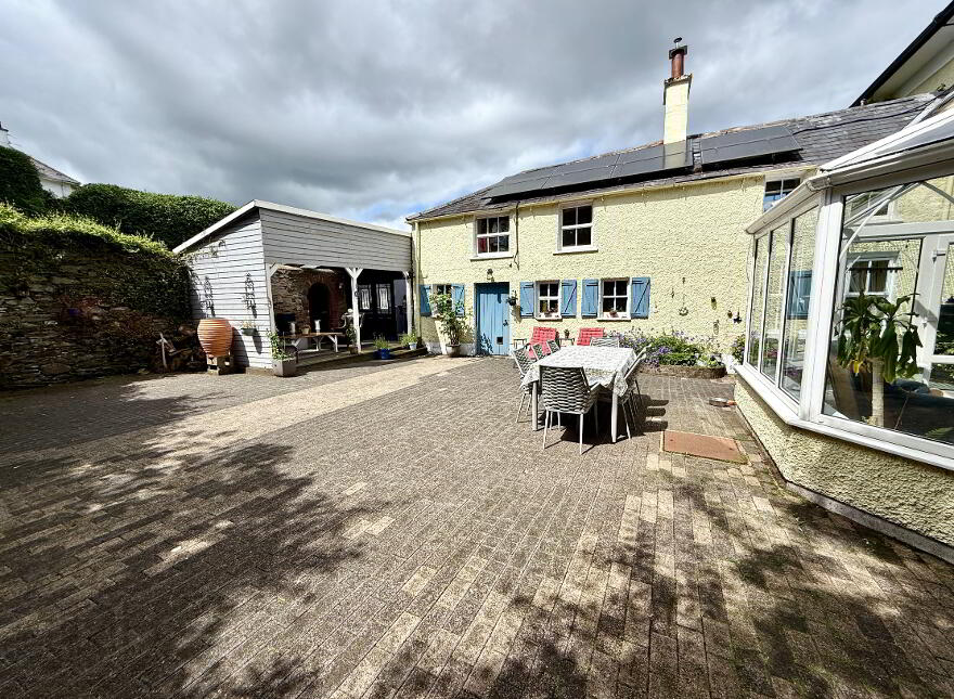 7 Victoria Park, Waterside, Derry, BT47 2AD
