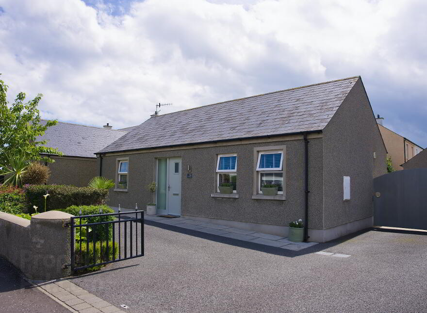 26 Corick Close, Kilkeel, BT34 4GB photo