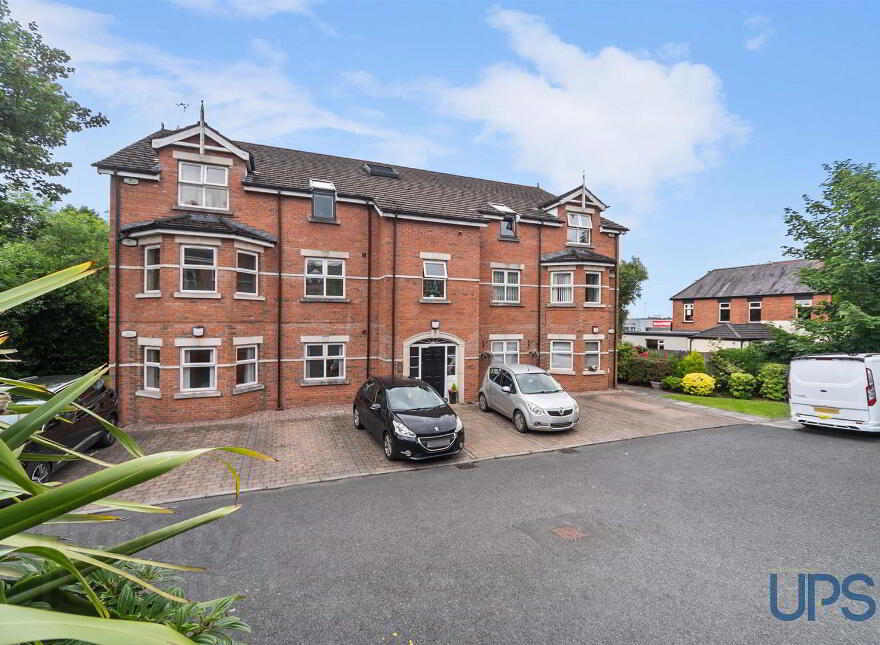Apt1, 1d Fruithill Pk, Andersonstown Road, Belfast, BT11 8GH photo