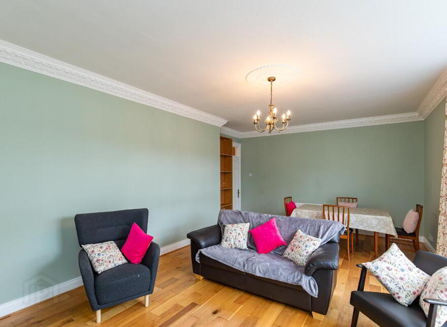 26 Thornhill Malone, Belfast, BT9 6SP