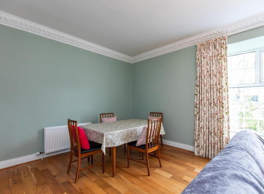 26 Thornhill Malone, Belfast, BT9 6SP