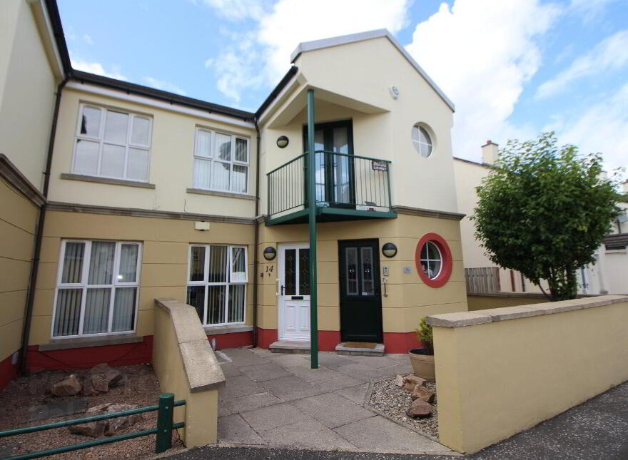 14 Rodgers Bay, Carrickfergus, BT38 8GG photo