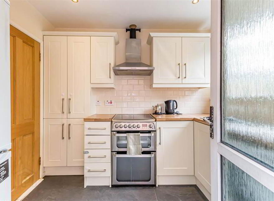 44 Prince Edward Park, Stranmillis, Belfast, BT9 5FZ