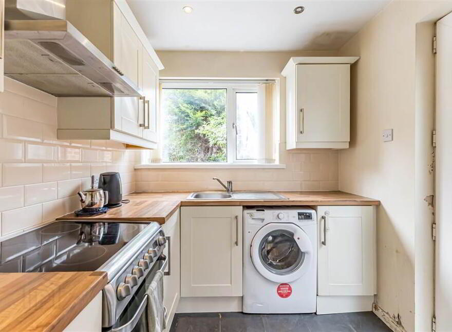 44 Prince Edward Park, Stranmillis, Belfast, BT9 5FZ