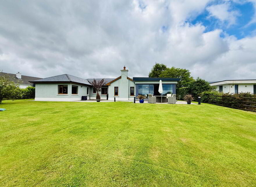Gortagullane, Muckross, Killarney, V93W7P0