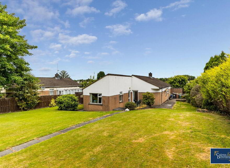 40 Hampton Rise, Dromore, BT25 1LX